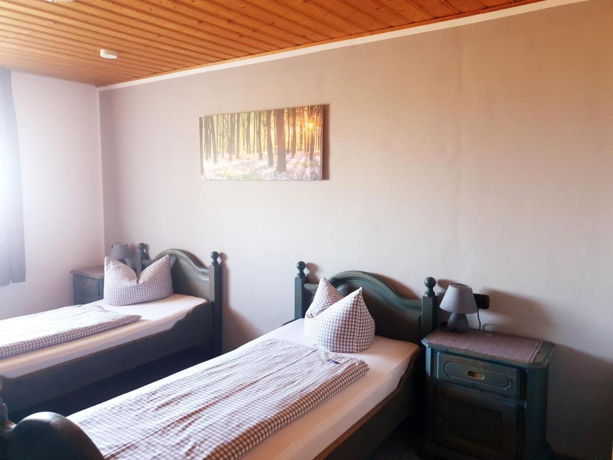 Pension Zum Krug, Messe Muenchen Hergolding Экстерьер фото